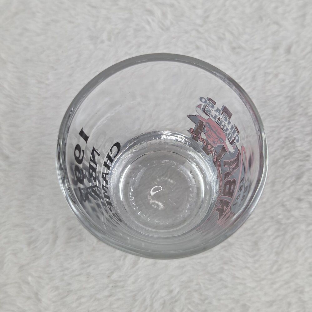 Vintage 1997 Chicago Bulls NBA Champions Shot Glass Collectible Jordan Years - Picture 5 of 7
